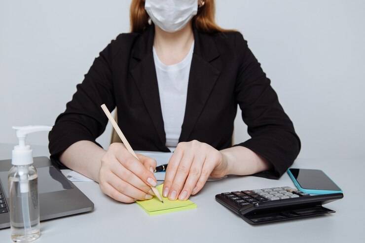 Администратор: обязанности и зарплата